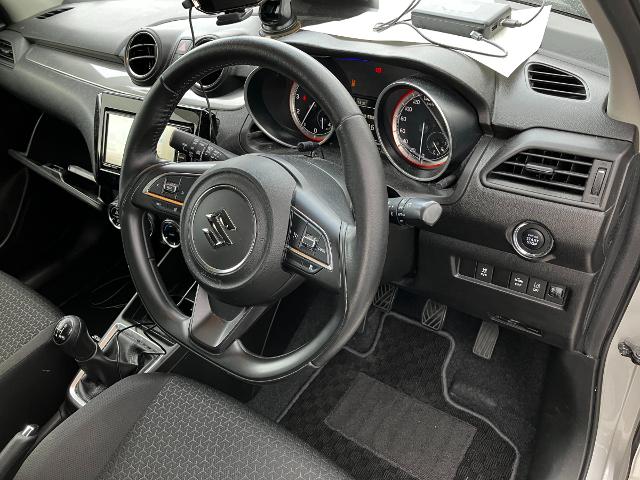 スズキ スイフト XL セーフティパッケージ装着車