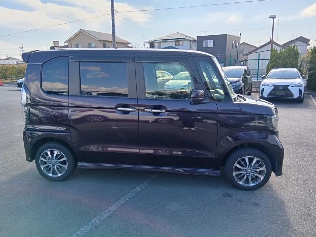 ホンダ N-BOX カスタム EX