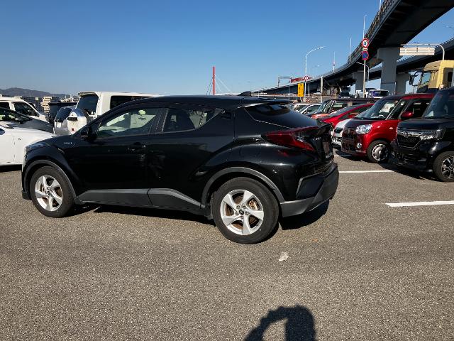 トヨタ C-HR S LEDパッケージ