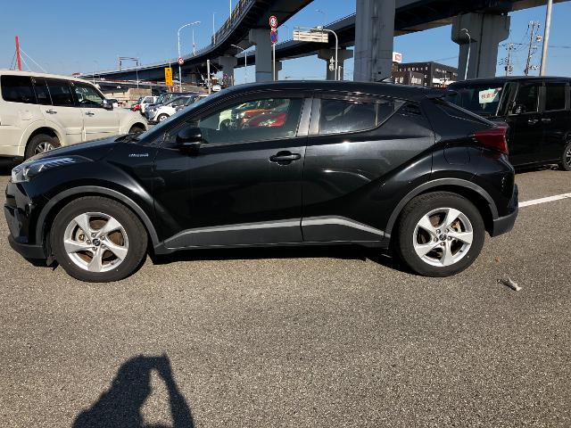 トヨタ C-HR S LEDパッケージ
