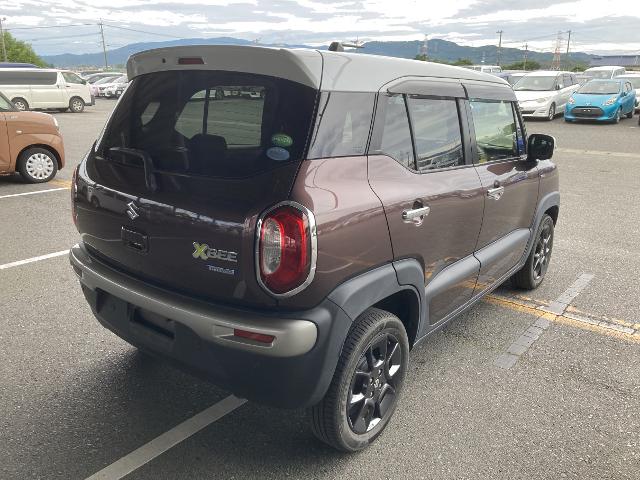 スズキ クロスビー 4WD ハイブリッド MZ