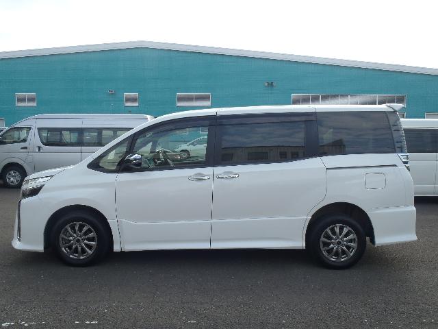トヨタ ヴォクシー ZS “煌Ⅱ”7人