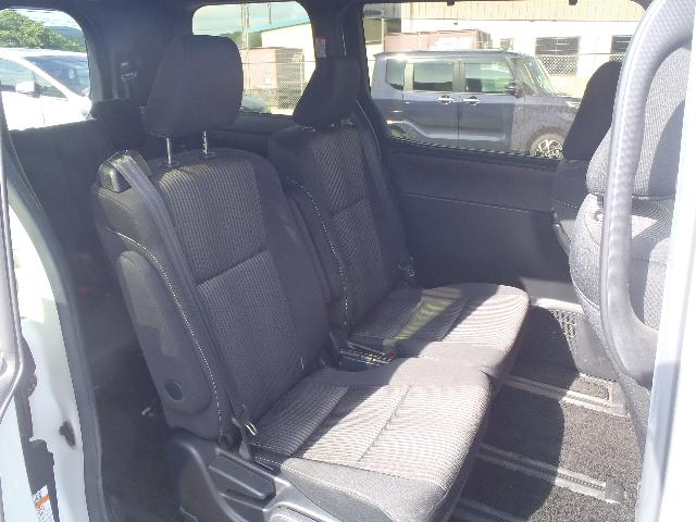 トヨタ ヴォクシー ZS “煌Ⅱ”7人