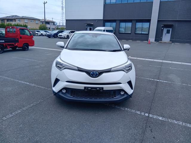 トヨタ C-HR S LEDパッケージ