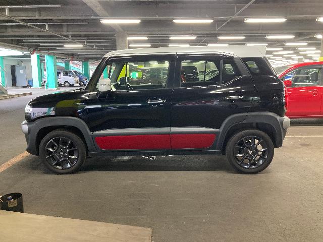 スズキ クロスビー 4WD ハイブリッド MZ