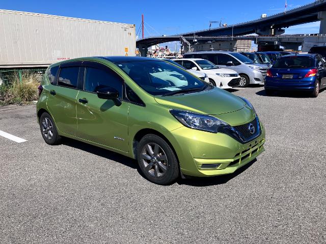 日産 ノート　ＨＢ e-POWER X ブラックアロー