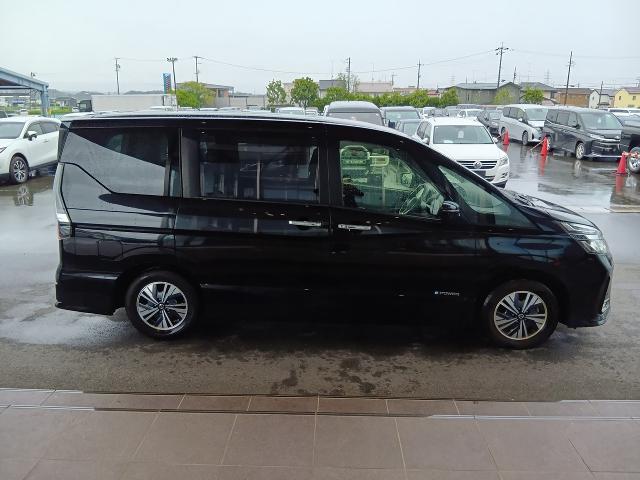 日産 セレナ e-POWER ハイウェイスター V