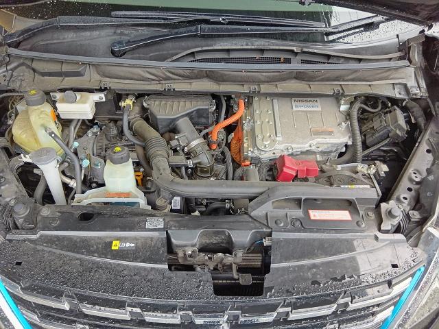 日産 セレナ e-POWER ハイウェイスター V
