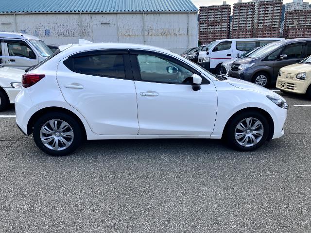 マツダ MAZDA2 15S Smart Edition
