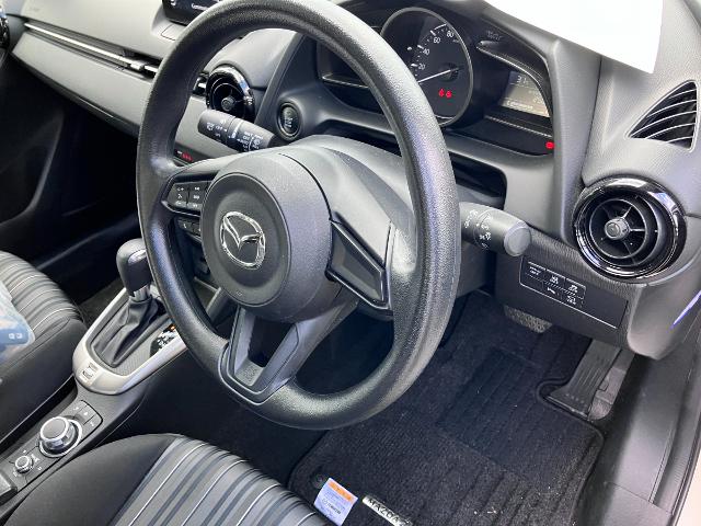 マツダ MAZDA2 15S Smart Edition