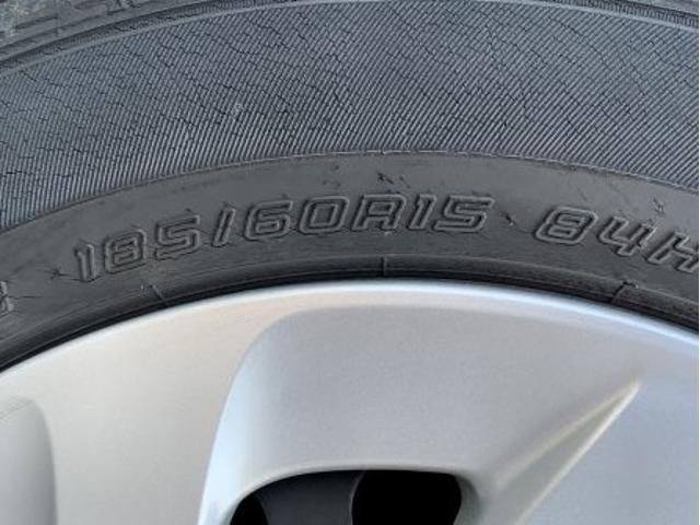 トヨタ アクア S オートエアコン電動格納ドアミラー付き